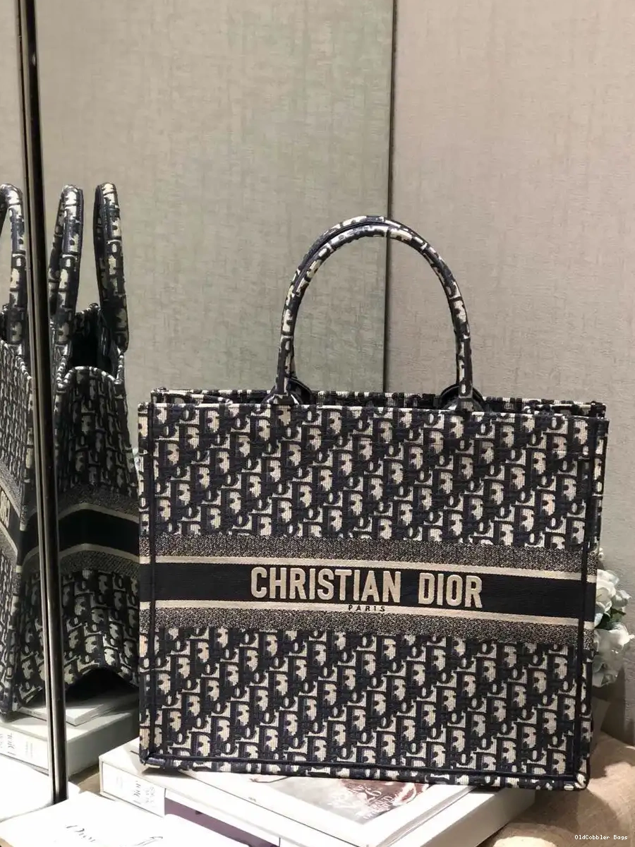 DIRO TOTE-41.5*35*18CM BOOK OBLIQUE 0506